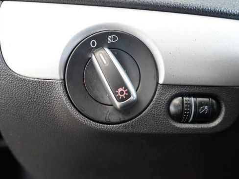 Used 2013 Volkswagen Jetta SE FWD image 22