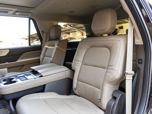 Used 2023 Lincoln Navigator Reserve AWD/4WD image 49