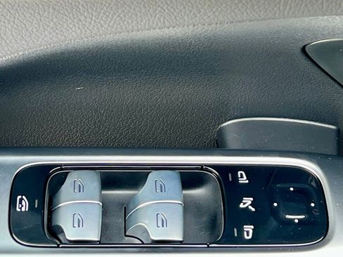 Certified 2025 Mercedes-Benz C 300 4MATIC Sedan image 41