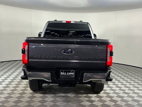 Used 2025 Ford F250 Lariat w/ Chrome Package image 7