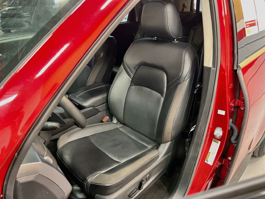 Used 2024 Nissan Pathfinder SL w/ SL Premium Package AWD/4WD image 20