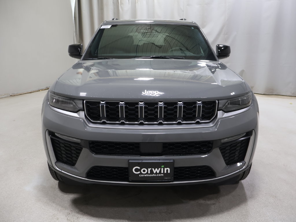 New 2027 Jeep Grand Cherokee Limited AWD/4WD image 2