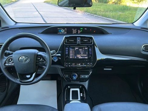 Used 2016 Toyota Prius Three Touring FWD image 28
