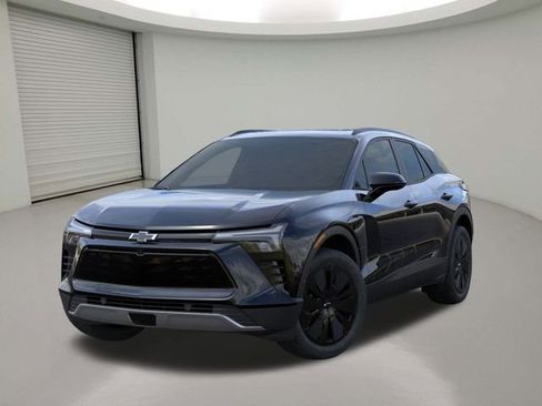 New 2025 Chevrolet Blazer EV LT image 6
