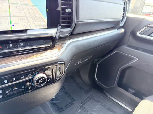 Used 2025 Chevrolet Silverado 2500 LT w/ Convenience Package AWD/4WD image 37
