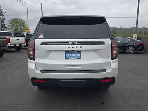 Used 2024 Chevrolet Tahoe Z71 w/ Luxury Package AWD/4WD image 8