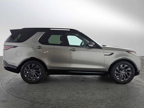 Certified 2024 Land Rover Discovery Dynamic SE image 6