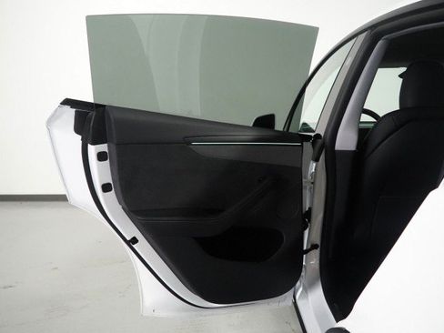 Used 2026 Tesla Model Y Long Range RWD image 61