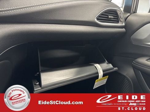 New 2026 Chrysler Pacifica Limited w/ S Appearance Package image 49