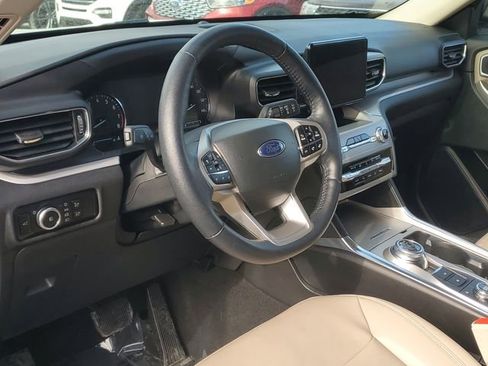 Certified 2023 Ford Explorer XLT w/ Equipment Group 202A image 9