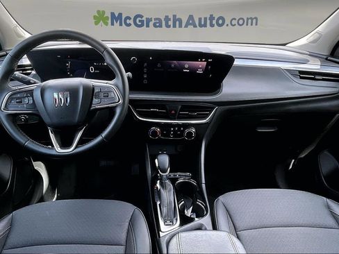 Used 2025 Buick Encore GX Preferred AWD/4WD image 7