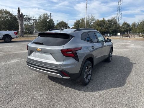 New 2026 Chevrolet Trax LT image 4