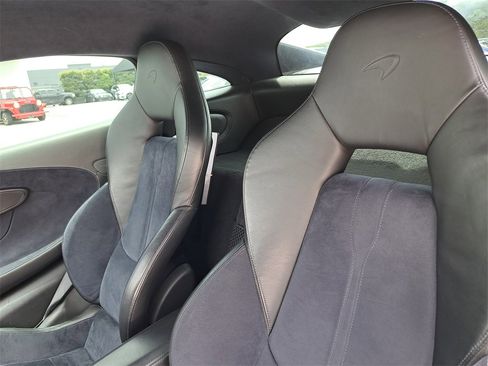 Used 2017 McLaren 570S Base image 15