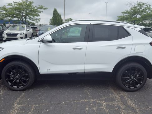 Used 2025 Buick Encore GX Sport Touring w/ Experience Buick Package image 6