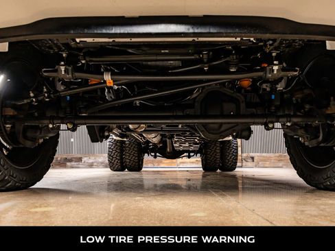 Used 2026 Ford F450 Platinum w/ FX4 Off-Road Package image 14