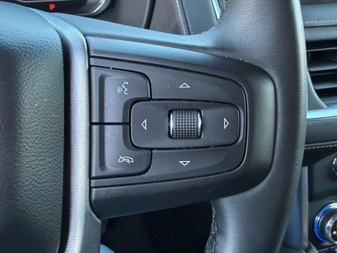 Used 2024 GMC Yukon XL SLT AWD/4WD image 23