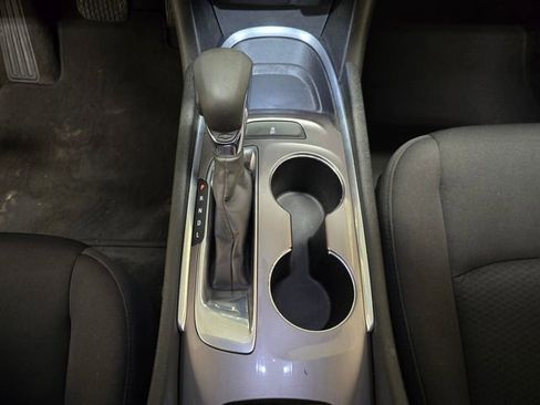 Used 2021 Chevrolet Malibu LT image 23