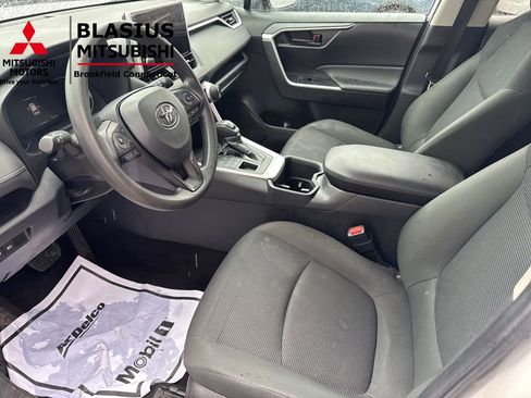 Used 2024 Toyota RAV4 LE AWD/4WD image 19