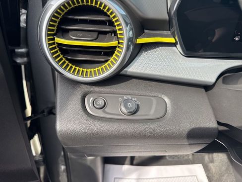 New 2026 Chevrolet Trax LT image 11