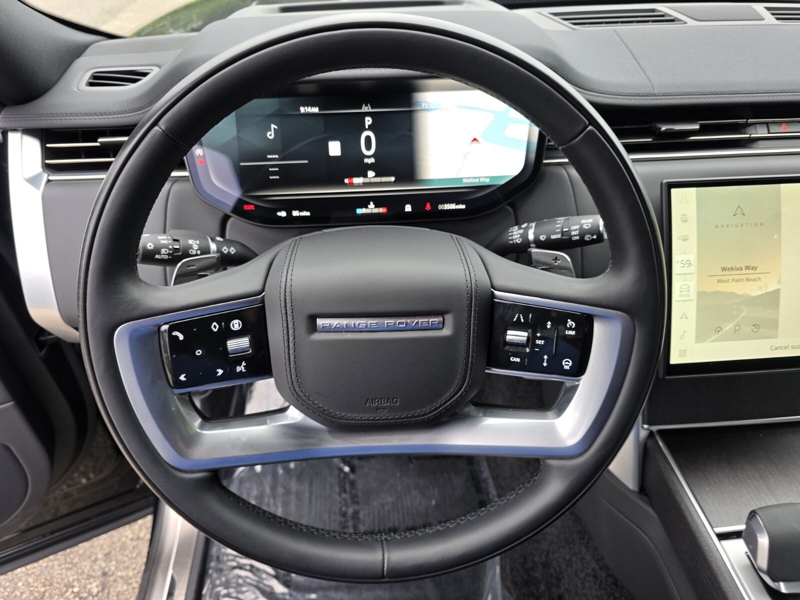 Used 2025 Land Rover Range Rover Long Wheelbase SE AWD/4WD image 18