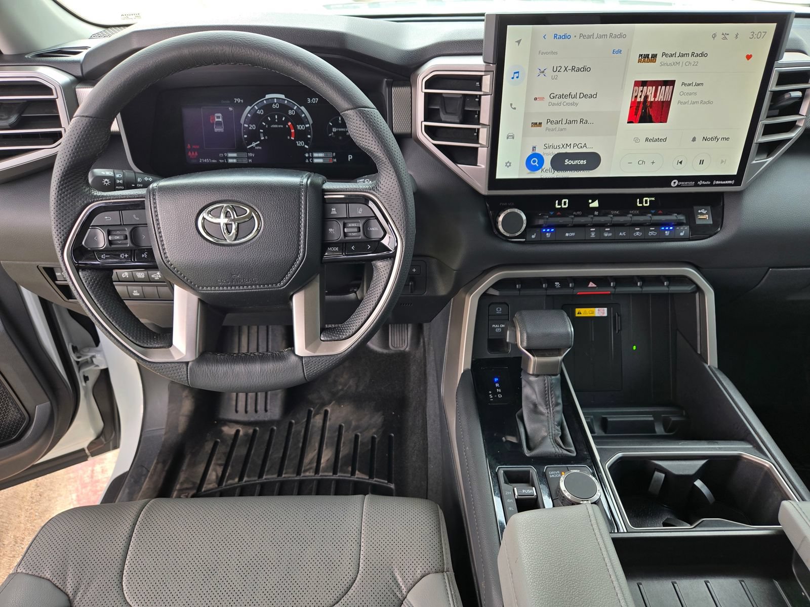 Used 2024 Toyota Tundra Limited w/ Power Package AWD/4WD image 10