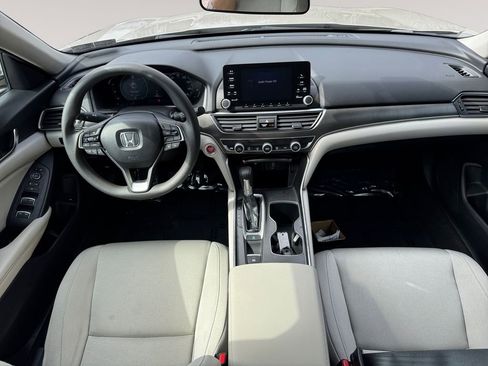Used 2018 Honda Accord LX image 10