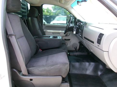 Used 2011 Chevrolet Silverado 2500 W/T AWD/4WD image 10