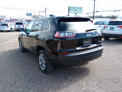 Used 2019 Jeep Cherokee Latitude Plus image 5