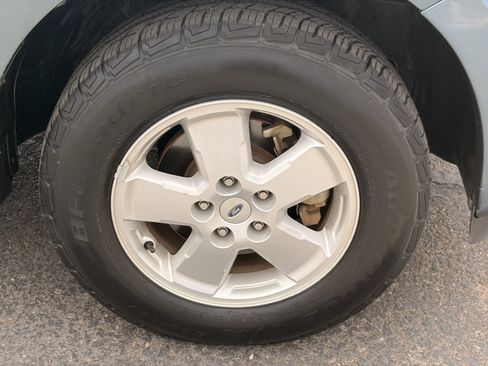 Used 2012 Ford Escape XLS FWD image 9