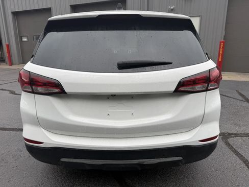 Used 2023 Chevrolet Equinox LT AWD/4WD image 3