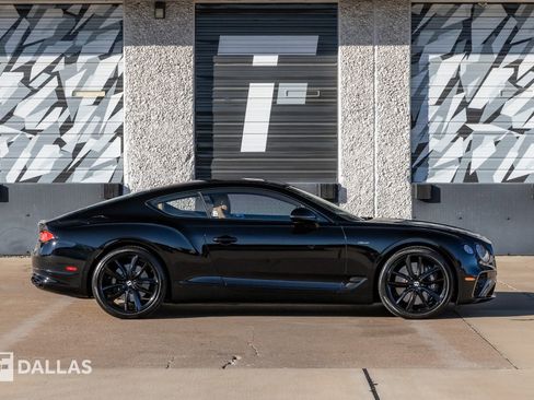 Used 2023 Bentley Continental GT V8 image 17