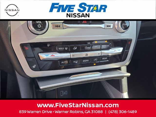 Used 2024 Ford Explorer XLT w/ Equipment Group 202A RWD image 24