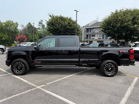 Used 2025 Ford F350 Platinum w/ FX4 Off-Road Package AWD/4WD image 4