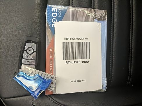 Certified 2024 Ford Edge SEL w/ Convenience Package image 28