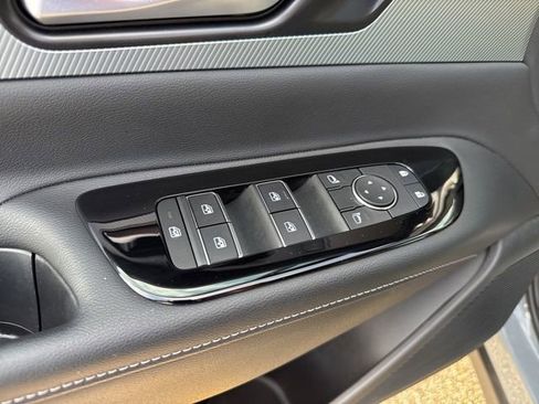 Used 2025 Nissan Murano SL AWD/4WD image 25