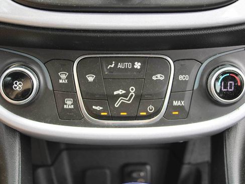 Used 2018 Chevrolet Volt LT FWD image 15
