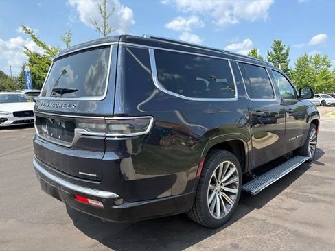 Used 2023 Jeep Grand Wagoneer L Series II AWD/4WD image 3