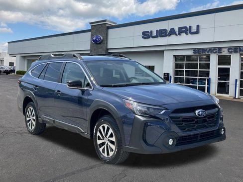 Used 2025 Subaru Outback Premium w/ Popular Package #1A AWD/4WD image 2