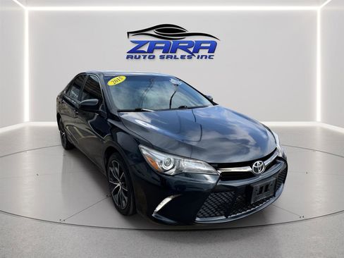 Used 2015 Toyota Camry XSE w/ Moonroof Package FWD image 6