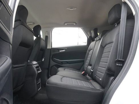 Used 2018 Ford Edge SE image 31