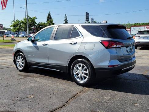 Used 2024 Chevrolet Equinox LT w/ LPO, Floor Liner Package FWD image 3