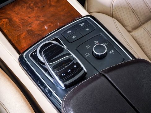 Used 2019 Mercedes-Benz GLS 450 4MATIC image 27