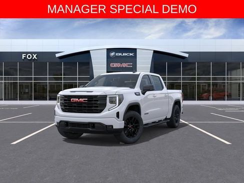 Used 2026 GMC Sierra 1500 Elevation AWD/4WD image 8