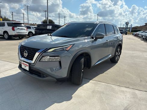 Used 2021 Nissan Rogue SL w/ Premium Package FWD image 3
