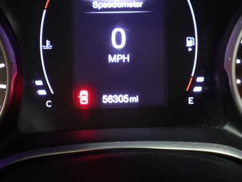 Used 2018 Jeep Compass Latitude w/ Cold Weather Group AWD/4WD image 38