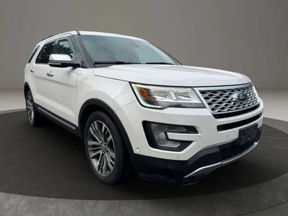 Used 2017 Ford Explorer Platinum