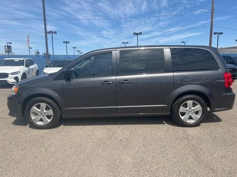 Used 2018 Dodge Grand Caravan SE w/ UConnect Hands-Free Group FWD image 7