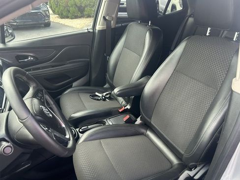 Used 2018 Buick Encore Preferred FWD image 17