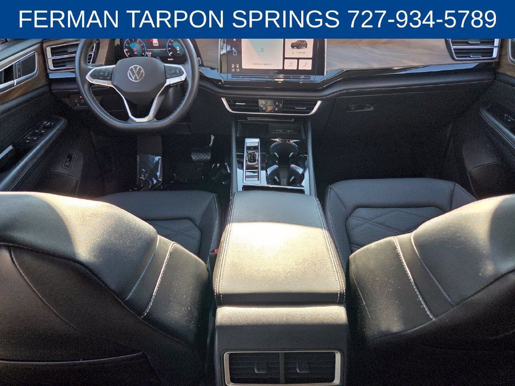 Used 2025 Volkswagen Atlas SE FWD image 14