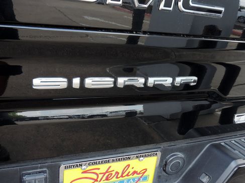 Used 2022 GMC Sierra 1500 Elevation w/ Elevation Premium Package AWD/4WD image 18